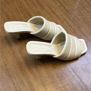 Vince Ivory Padded Leather Mule Sandals Square Toe Low Heel Size 8M